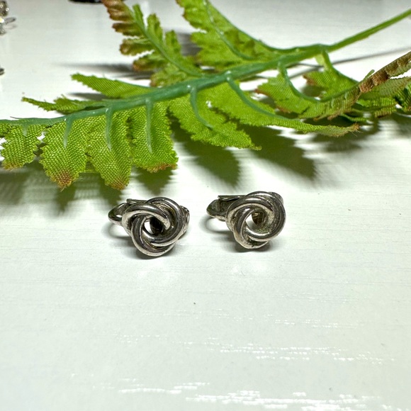 Love Knot Clip on Earrings - Picture 1 of 4
